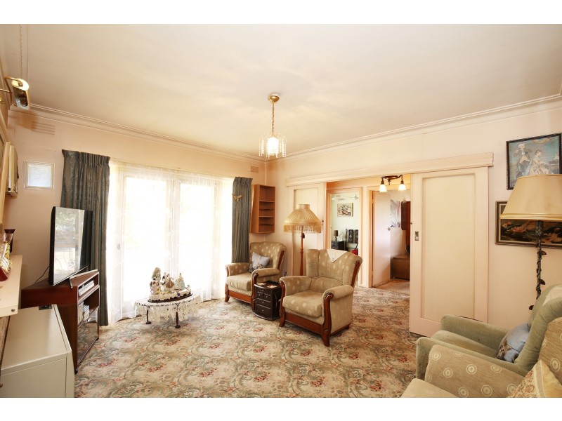 55 Ormond Avenue, Mitcham VIC 3132