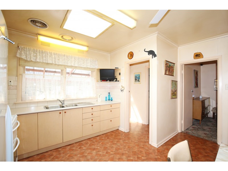 55 Ormond Avenue, Mitcham VIC 3132