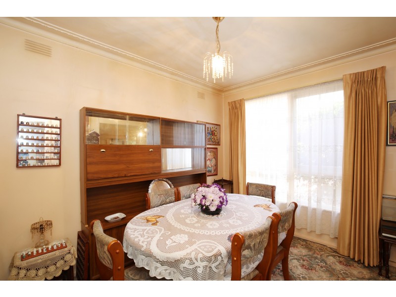 55 Ormond Avenue, Mitcham VIC 3132