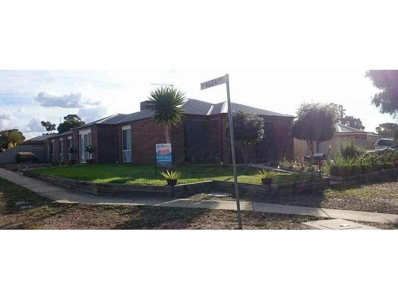 19 Westwood Drive, California Gully VIC 3556