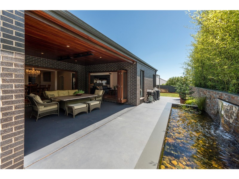 27 Lombardy Way, Orange NSW 2800