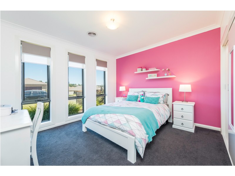 27 Lombardy Way, Orange NSW 2800