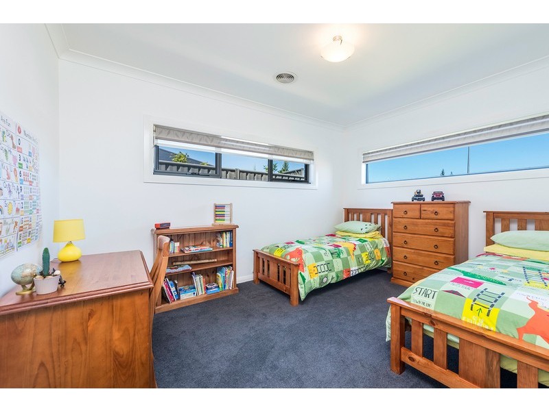 27 Lombardy Way, Orange NSW 2800