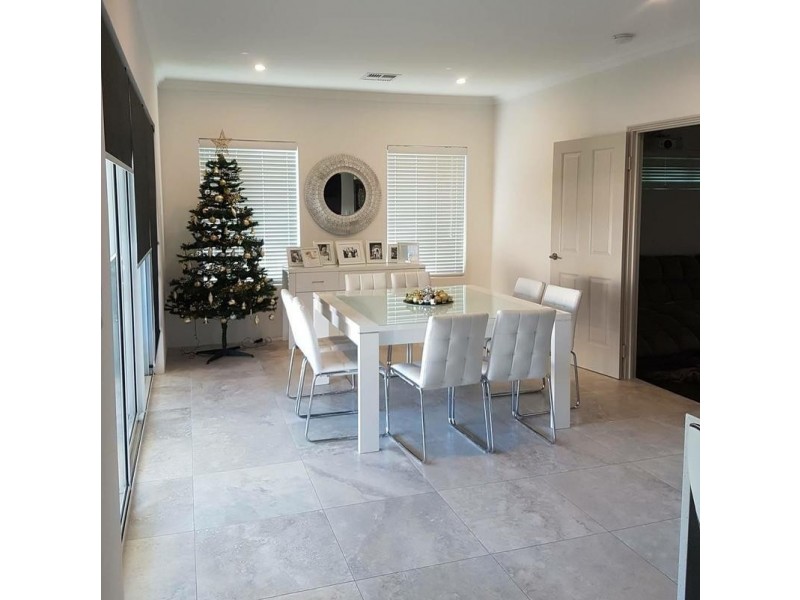 17 Mistral Bend, Yalyalup WA 6280