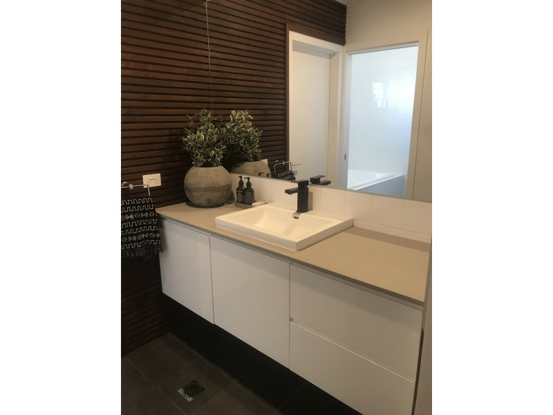 13 Cootamundra boulevard, Gobbagombalin NSW 2650
