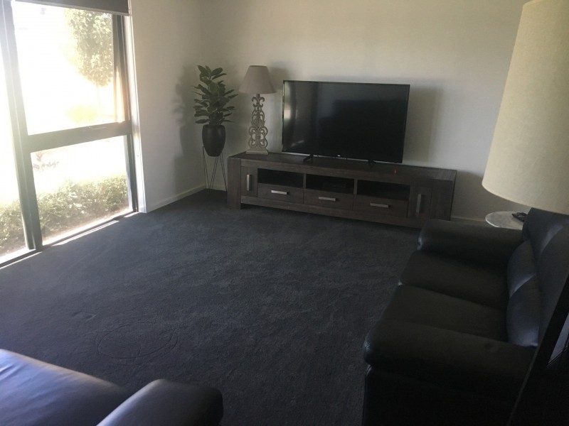 13 Cootamundra boulevard, Gobbagombalin NSW 2650