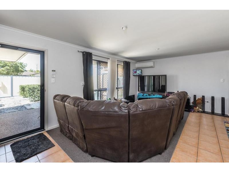 52 Searle Street, Thabeban QLD 4670