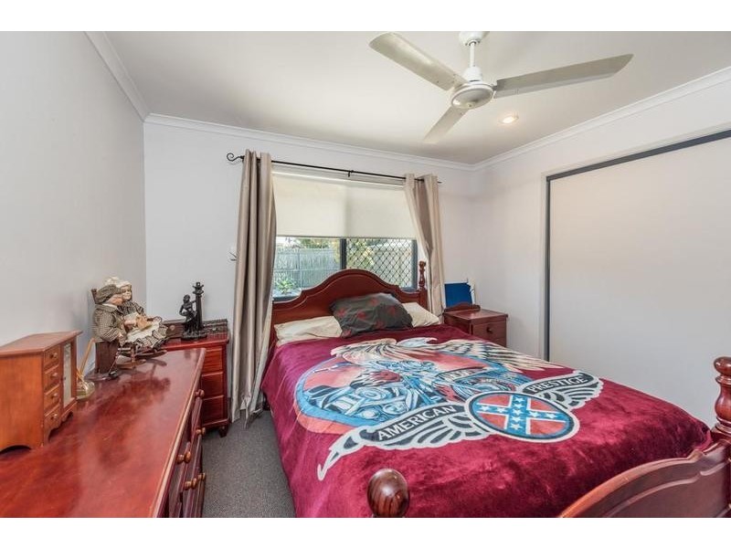 52 Searle Street, Thabeban QLD 4670
