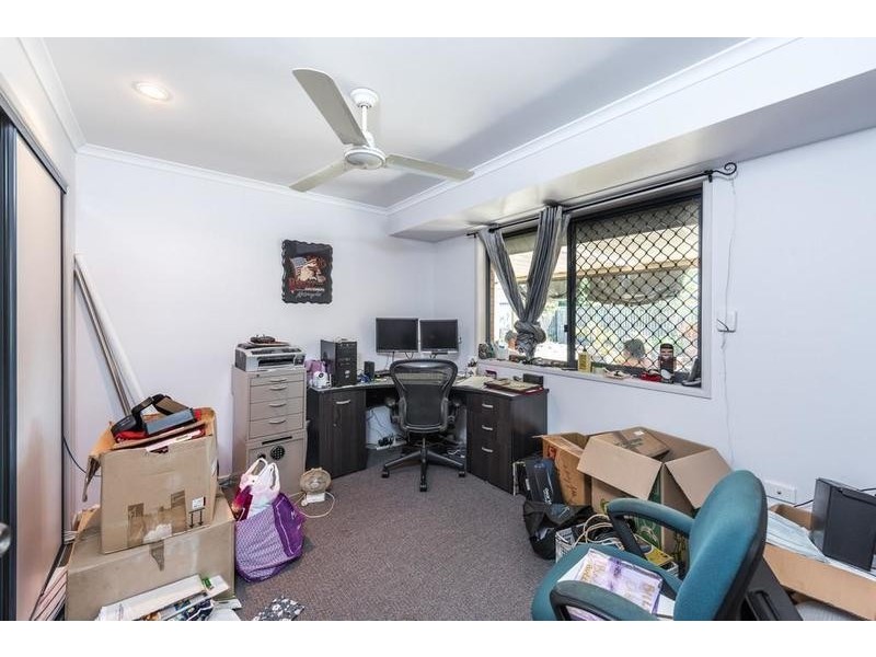 52 Searle Street, Thabeban QLD 4670
