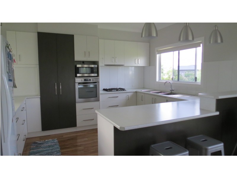 30 Neslo Court, Dalby QLD 4405