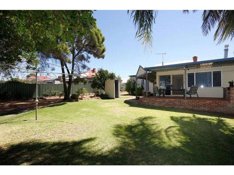 13 Jones Street, Collie WA 6225