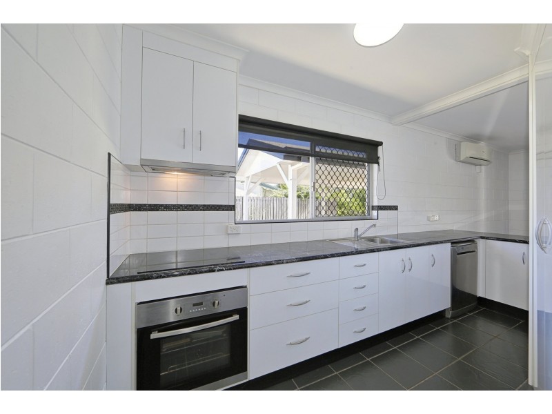 8 Schoch Street, Avenell Heights QLD 4670