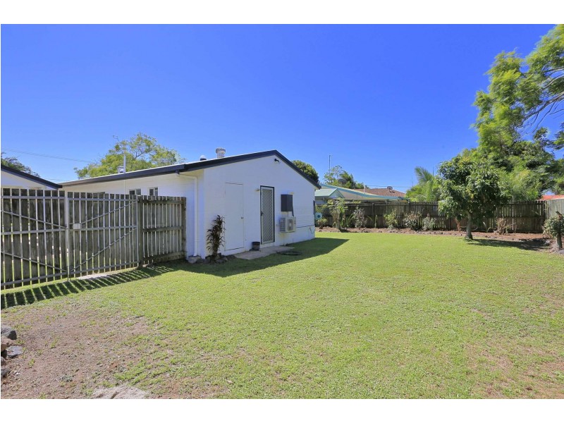 8 Schoch Street, Avenell Heights QLD 4670