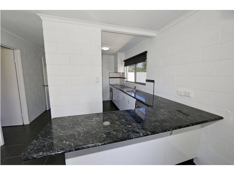 8 Schoch Street, Avenell Heights QLD 4670