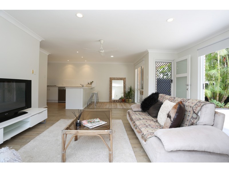 1/26 Freeman Street, Labrador QLD 4215