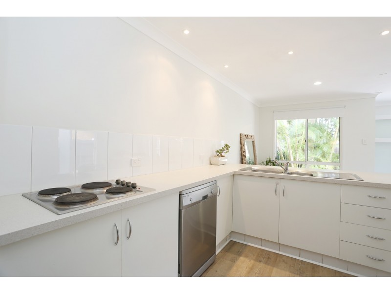 1/26 Freeman Street, Labrador QLD 4215