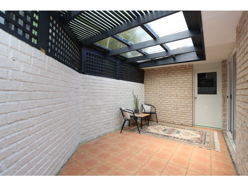 1/26 Freeman Street, Labrador QLD 4215