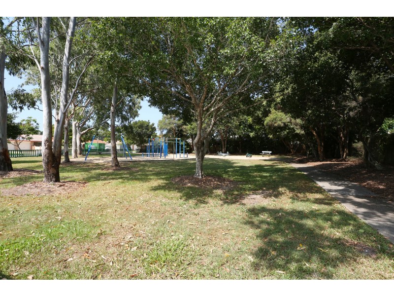 1/26 Freeman Street, Labrador QLD 4215