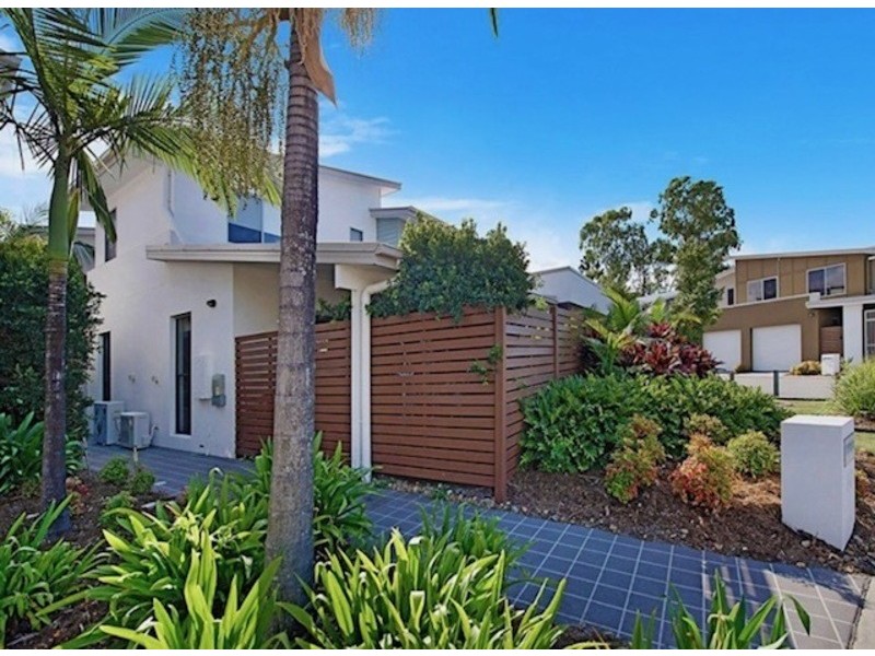 25 Lillie St, Burleigh Waters QLD 4220