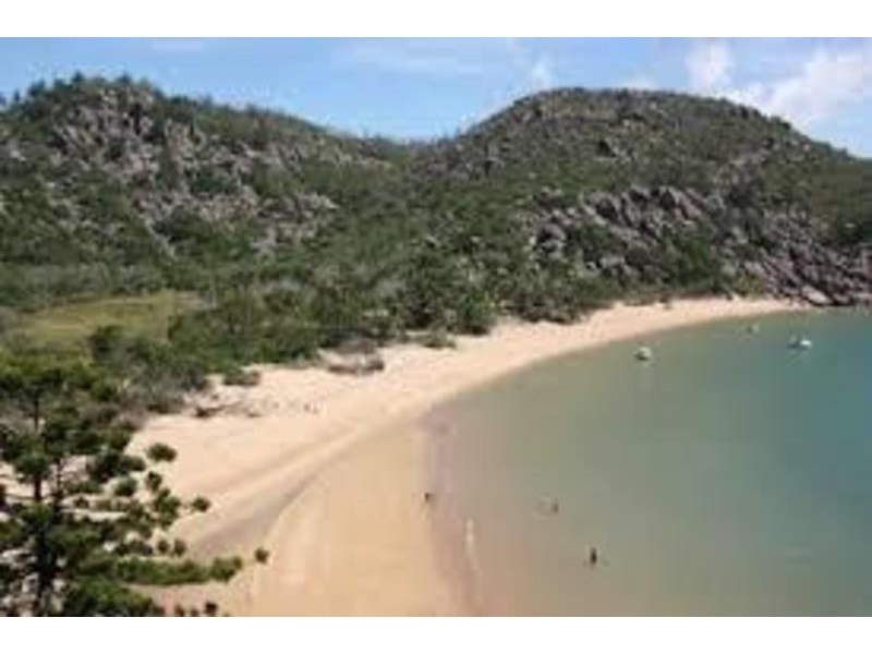 517 West Point Road, West Point QLD 4819