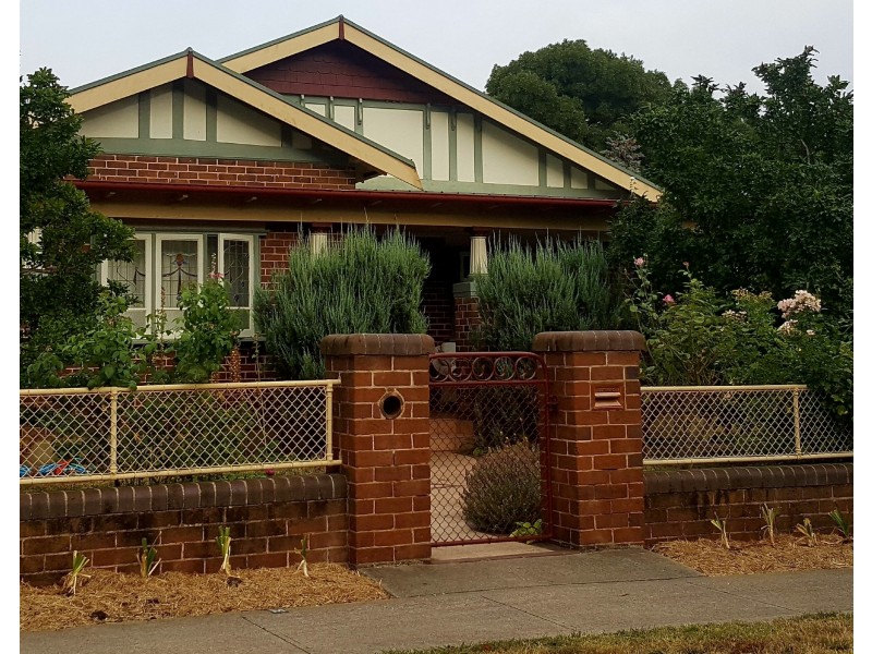 5 Lindsay Street, Blayney NSW 2799