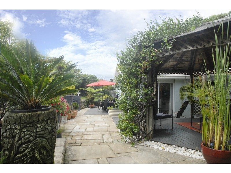 2 Dorset Close, Wamberal NSW 2260