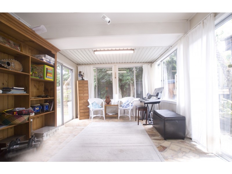 2 Dorset Close, Wamberal NSW 2260