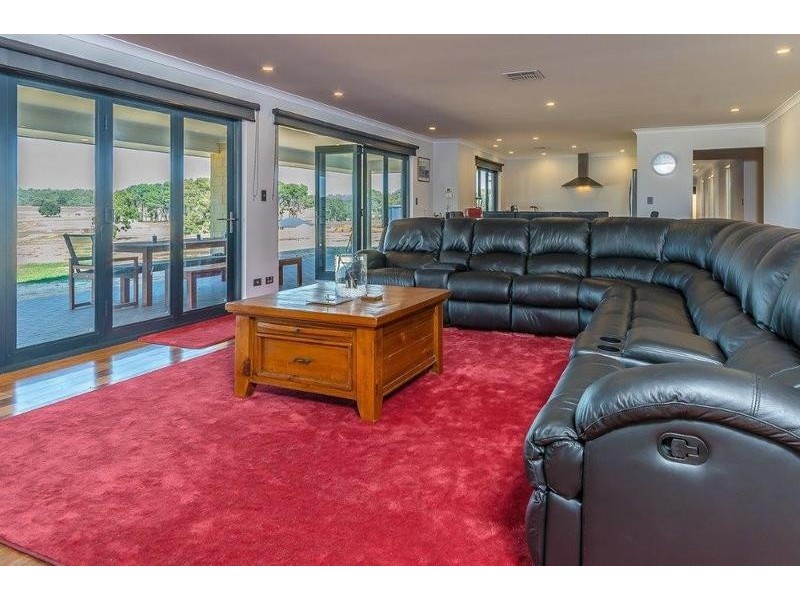 164 Citron Way, Lower Chittering WA 6084