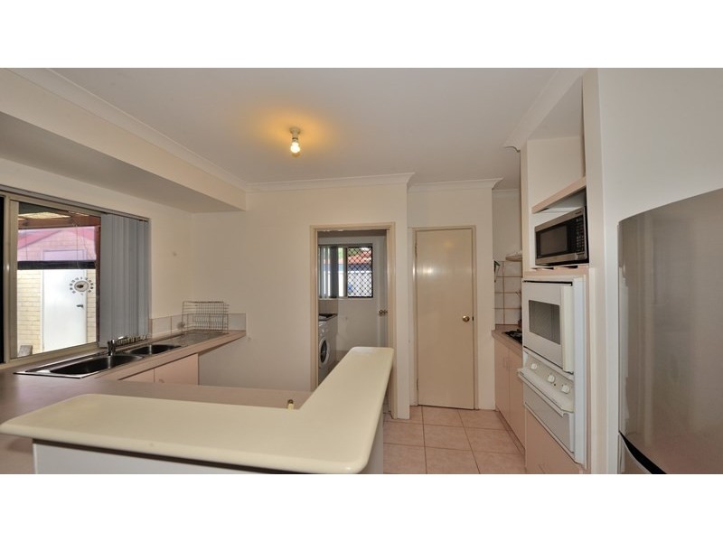 2/89 – 91 Kent Street, Rockingham WA 6168