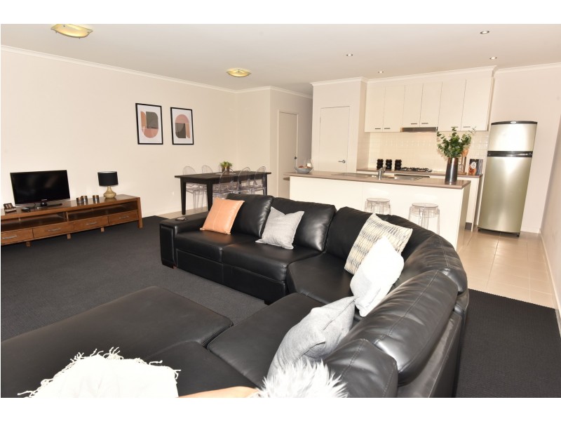 21 Willoby Drive, Alfredton VIC 3350