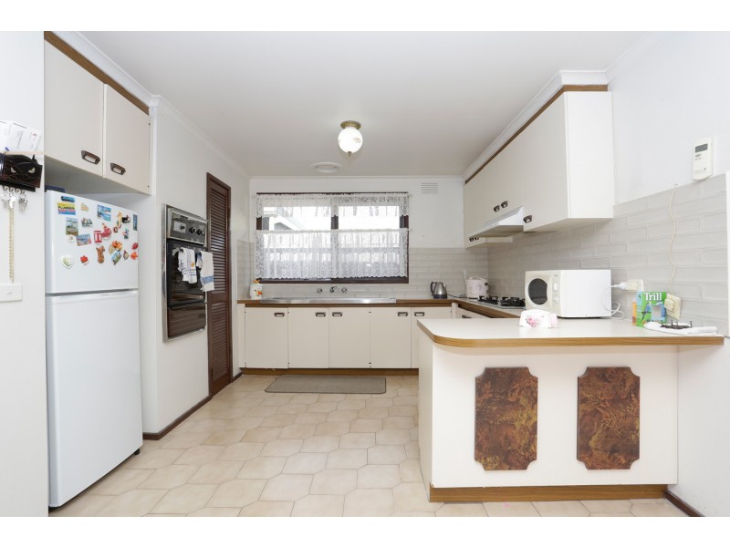 15 Rosella Avenue, Clarinda VIC 3169