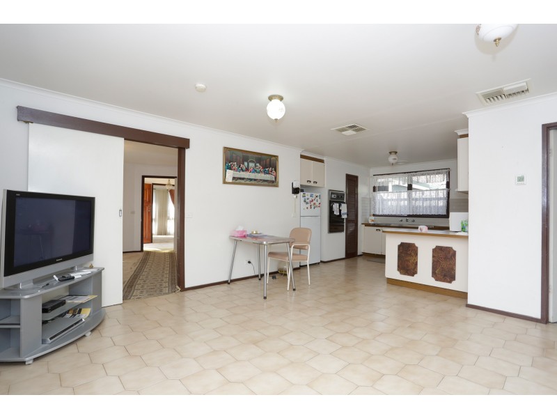 15 Rosella Avenue, Clarinda VIC 3169