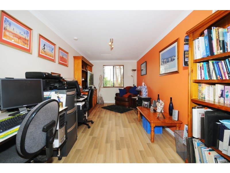 36 Grove Street East, Little Grove WA 6330