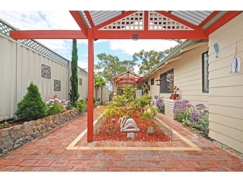 36 Grove Street East, Little Grove WA 6330