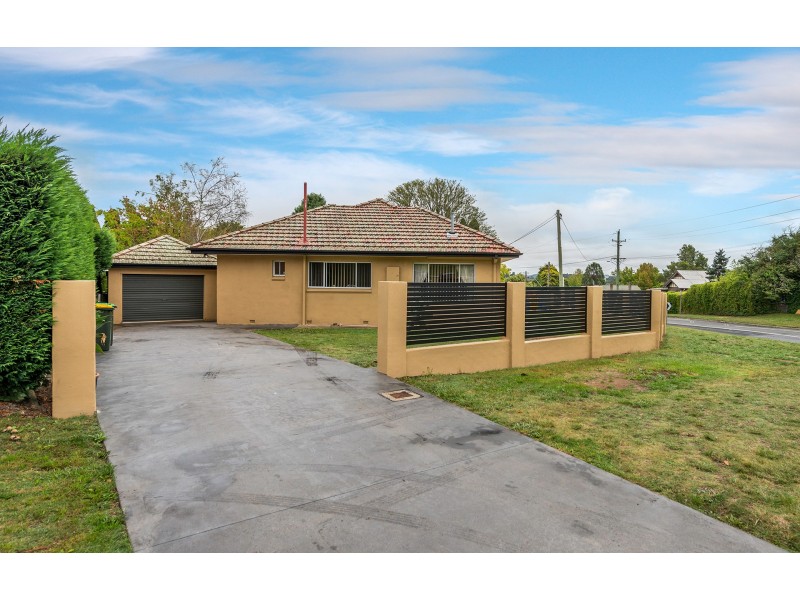 24 Pine Street, Moss Vale NSW 2577