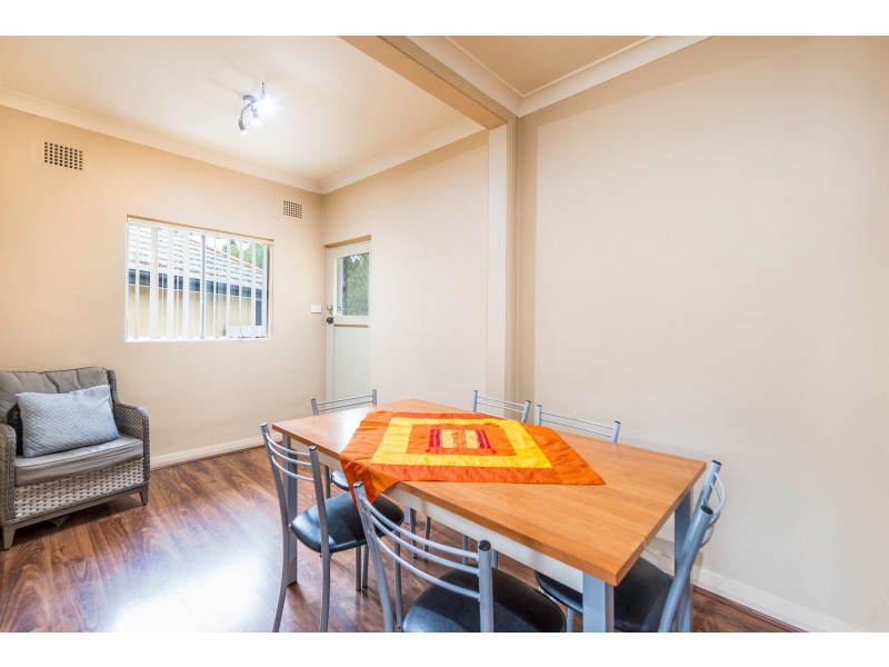 24 Pine Street, Moss Vale NSW 2577