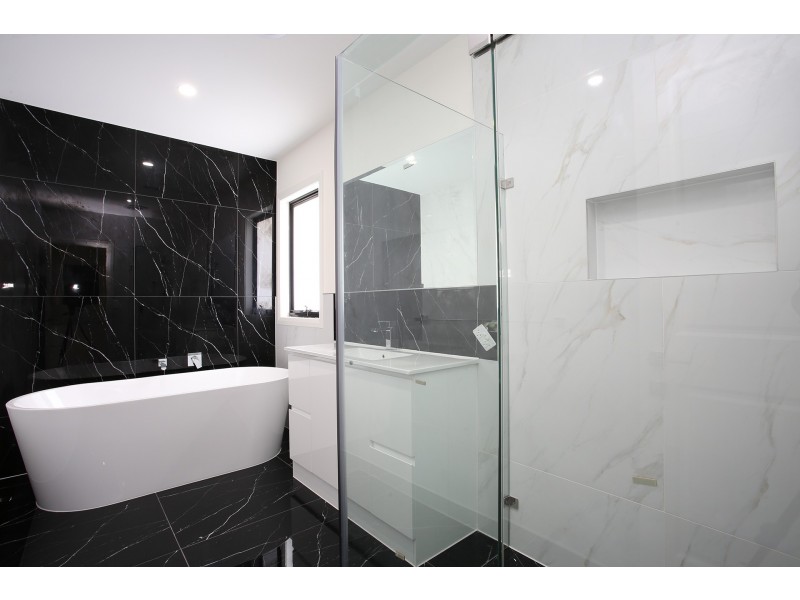 22 Waterloo Road, Cranbourne East VIC 3977