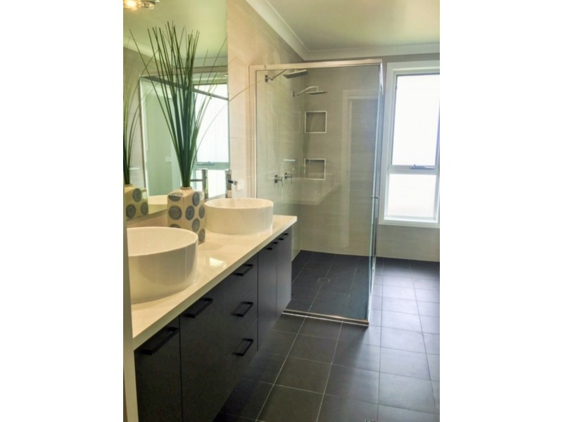 8 Andres Street, Orange NSW 2800