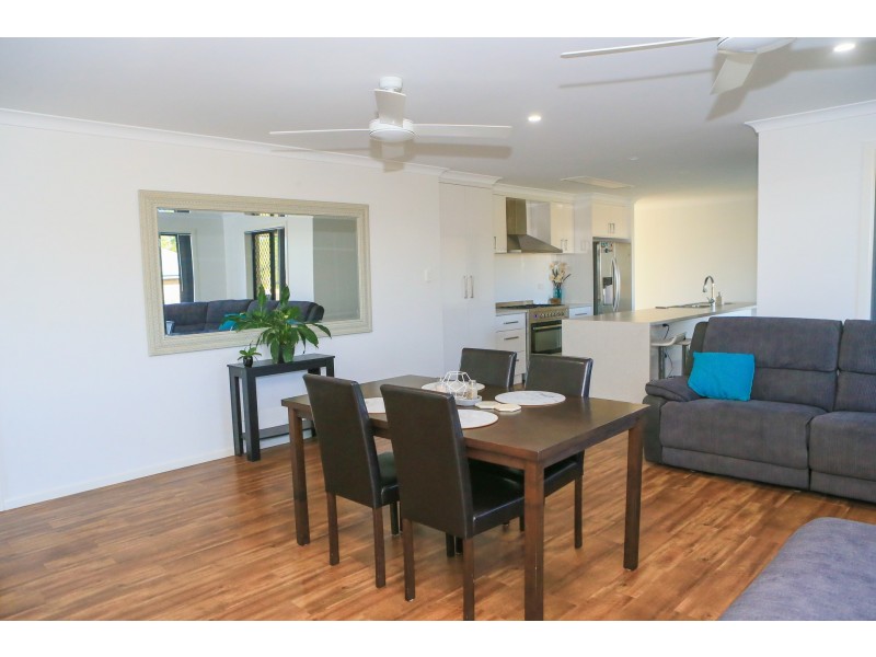 10 Kingfisher Drive, Oakhurst QLD 4650