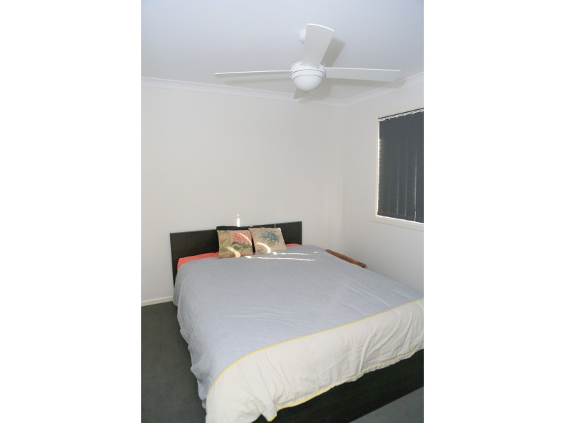 10 Kingfisher Drive, Oakhurst QLD 4650