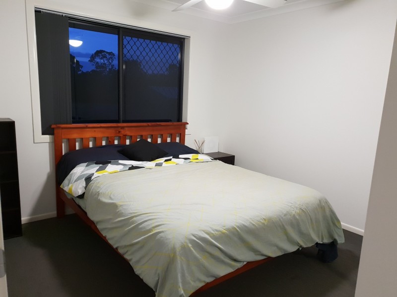 10 Kingfisher Drive, Oakhurst QLD 4650