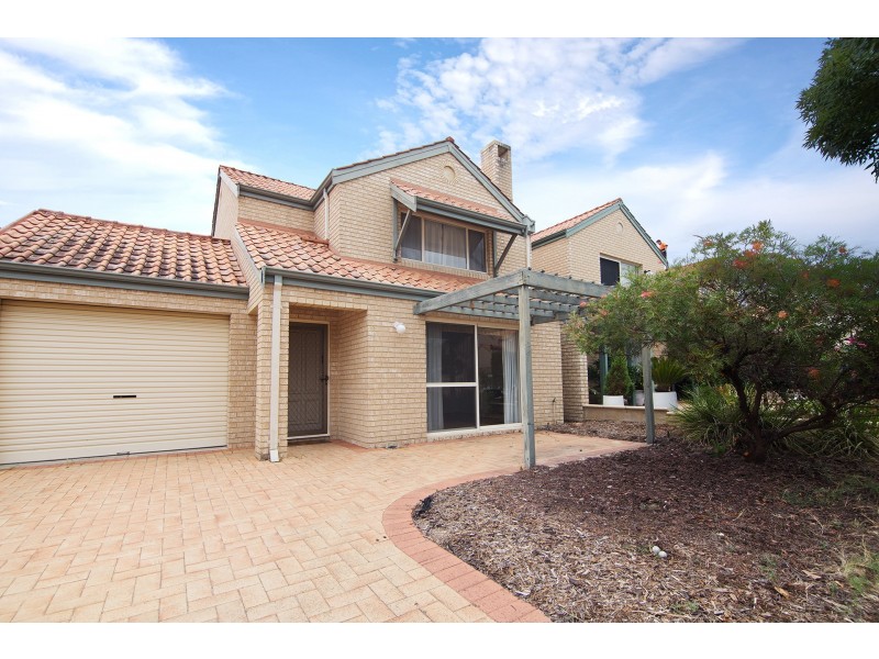 49 Lakefront circle, The Vines WA 6069