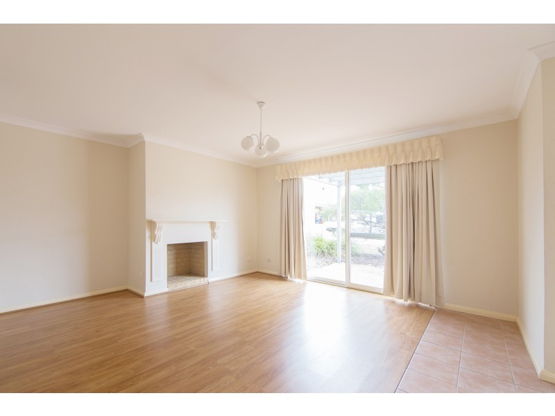 49 Lakefront circle, The Vines WA 6069