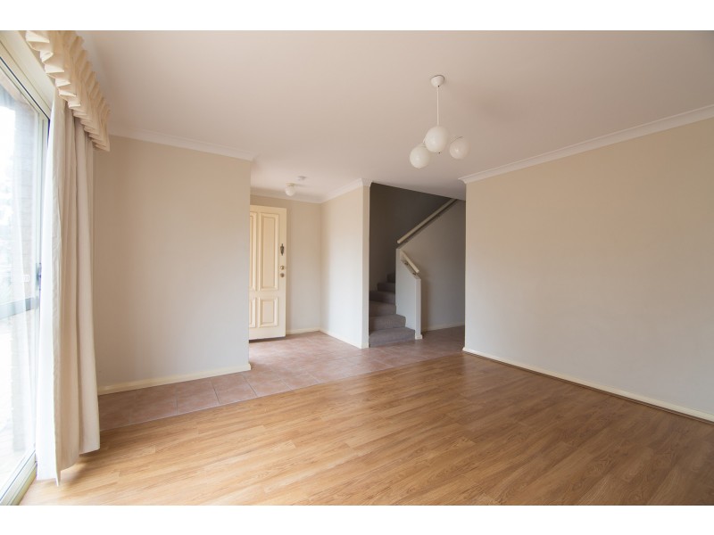49 Lakefront circle, The Vines WA 6069