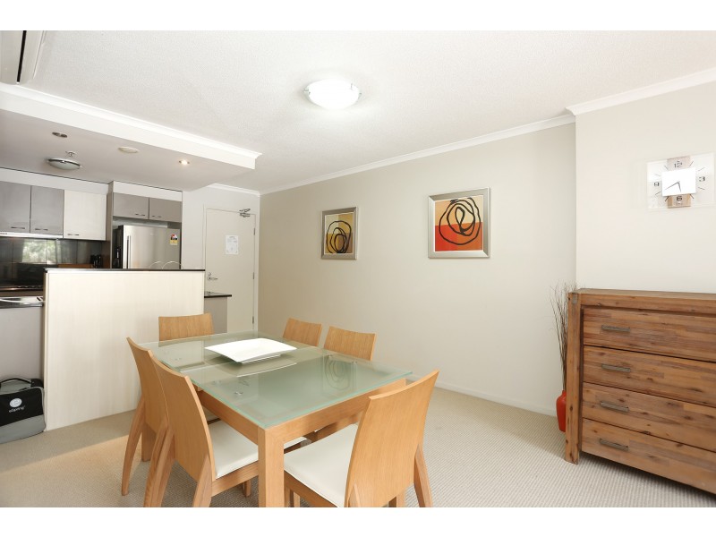 325/21 Cypress Avenue, Surfers Paradise QLD 4217