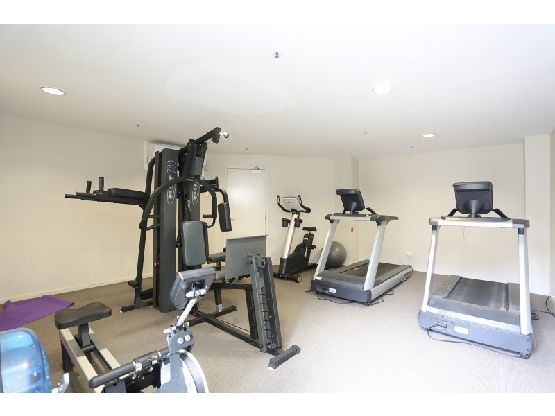 325/21 Cypress Avenue, Surfers Paradise QLD 4217