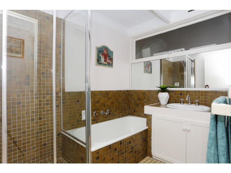 8 Berrys Road, Emerald VIC 3782