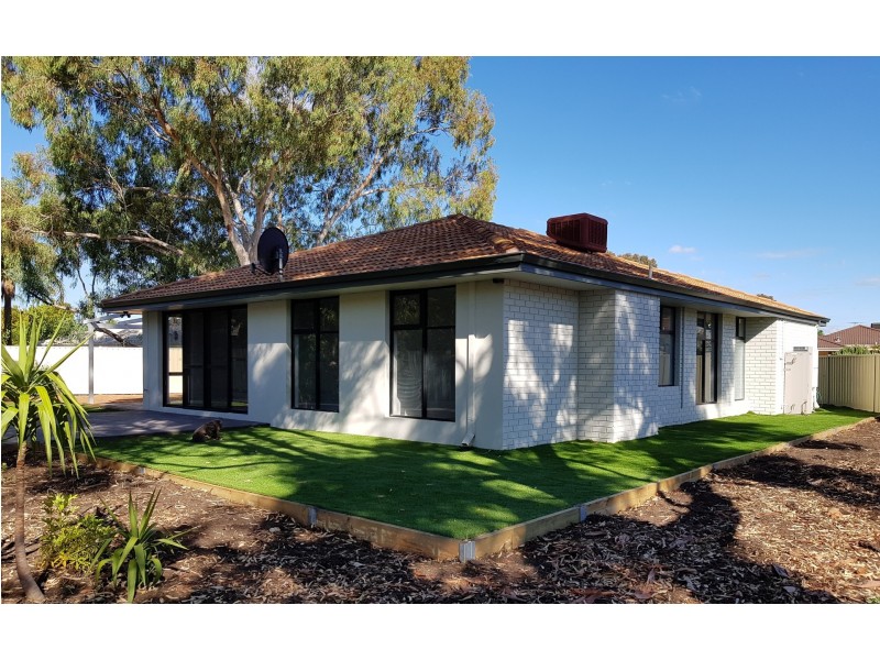 27 Opperman Place, Middle Swan WA 6056