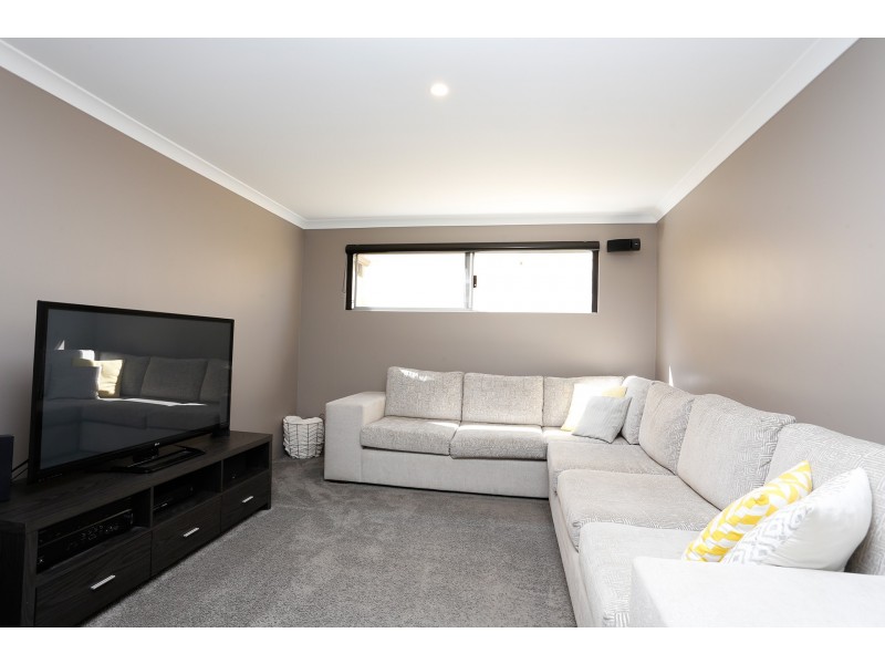 8B Holywell Street, South Bunbury WA 6230