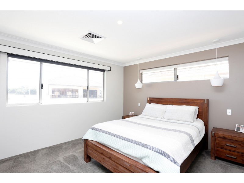 8B Holywell Street, South Bunbury WA 6230